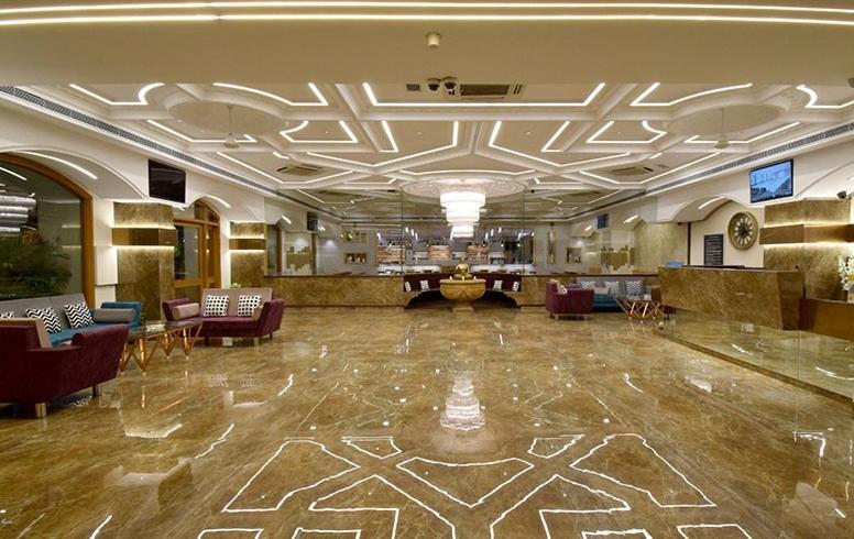 Hotel Shreemaya Residency